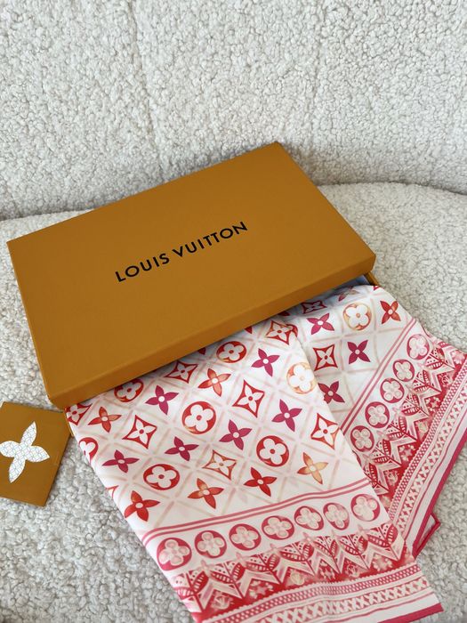 LV дамски шал New Season