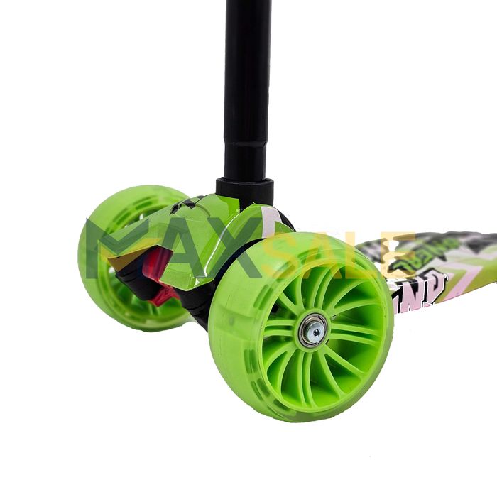 Триколка детска тротинетка с 3 светещи колела зелено многоцветно
