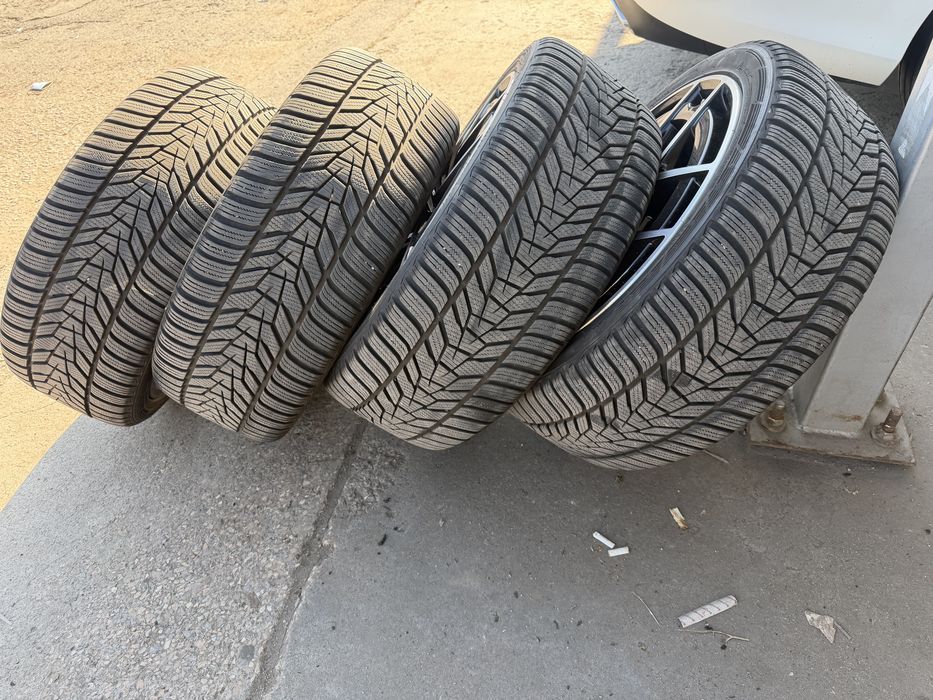 Mercedes 19" Amg night + Hankook 245/40/19