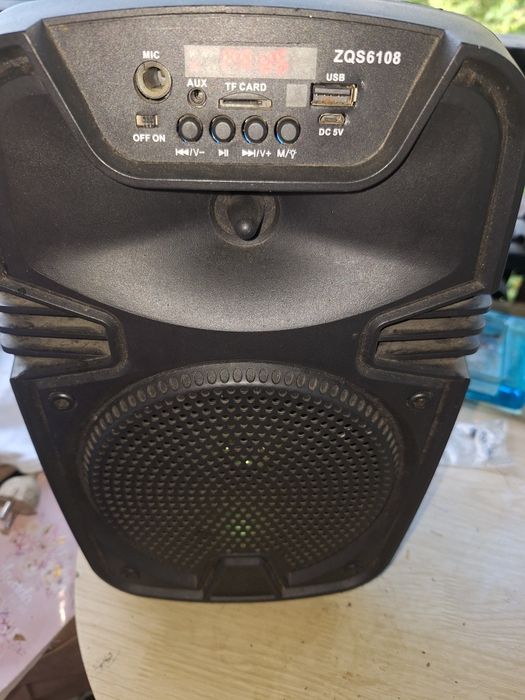 Boxa cu acumulator