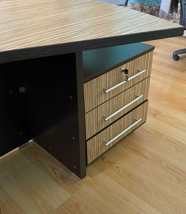 Продам кабинет руководителя