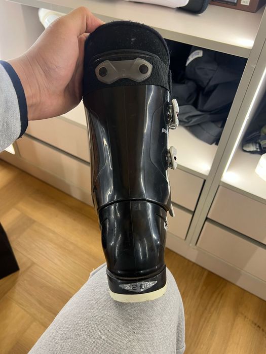 Продам лыжные ботинки Biwec