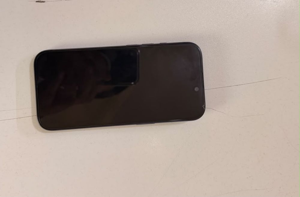 Iphone 17 pro темно-синий