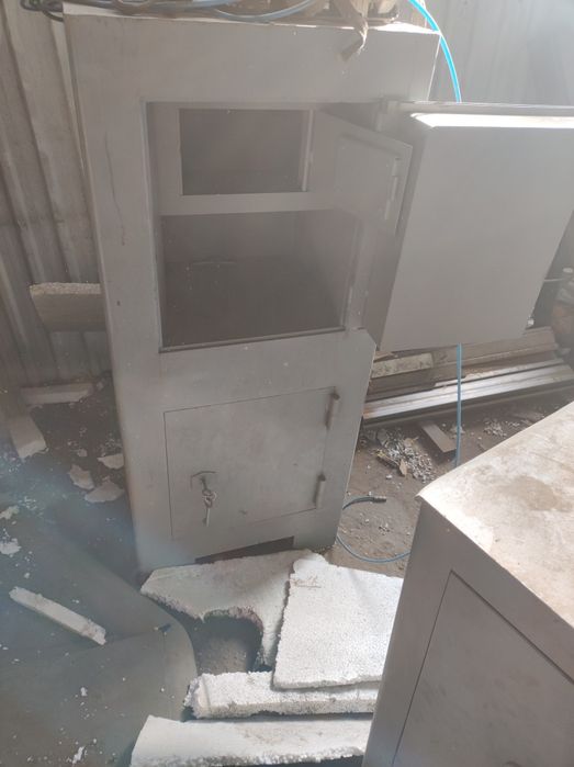 сейф сотилади калин лисдан