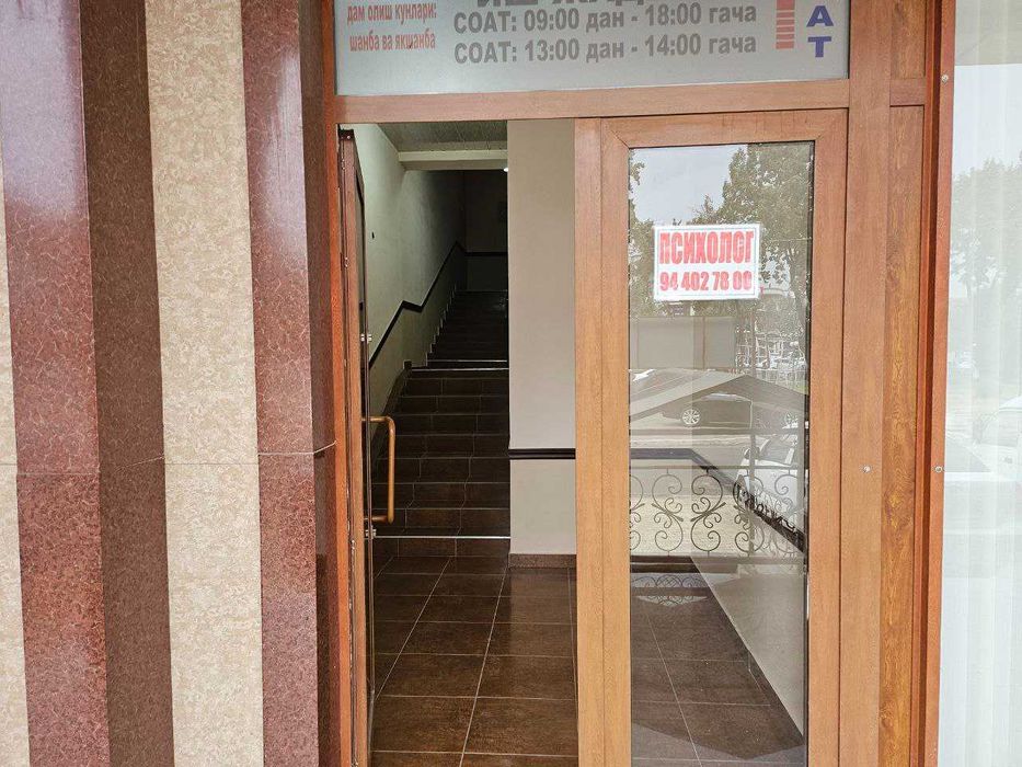 Офис учун ижарага Андижон марказида, 24/7 кўчада жой