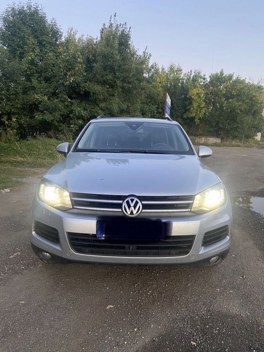 Vând Volkswagen Touareg 2012