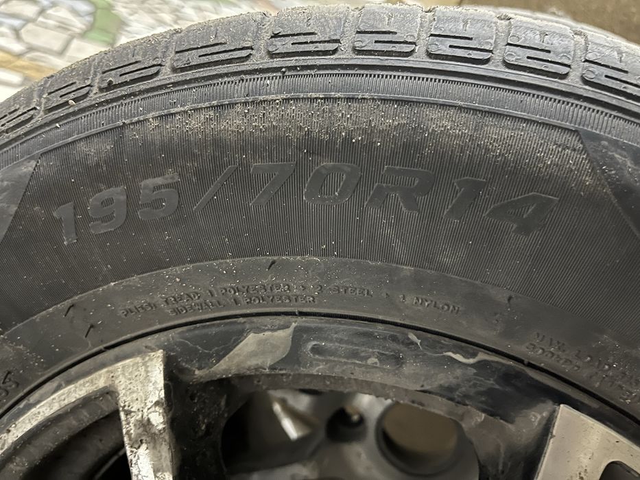 Продам шины с дисками R 14