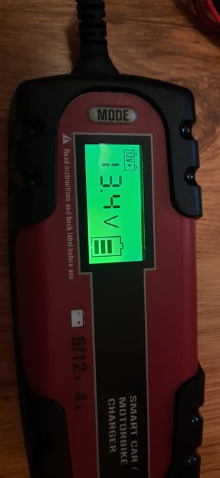 Redresor Auto pentru baterie 6V-12V 4A,cu microprocesor si display,Nou