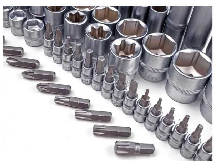 Набор инструментов ключей для автомобиля 121