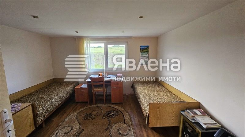 Продава се Промишлена сграда в с. Алдомировци, Област София-област - 7291 кв.м за 39 €/кв.м - Снимка #3