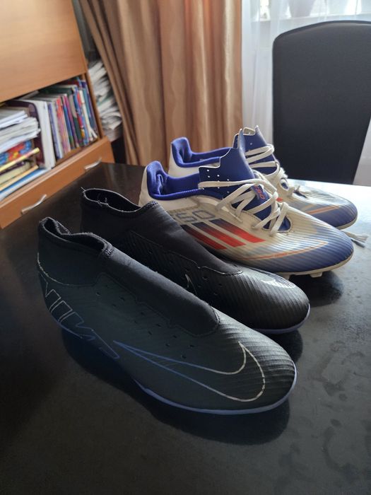 Incăltăminte fotbal marime 40