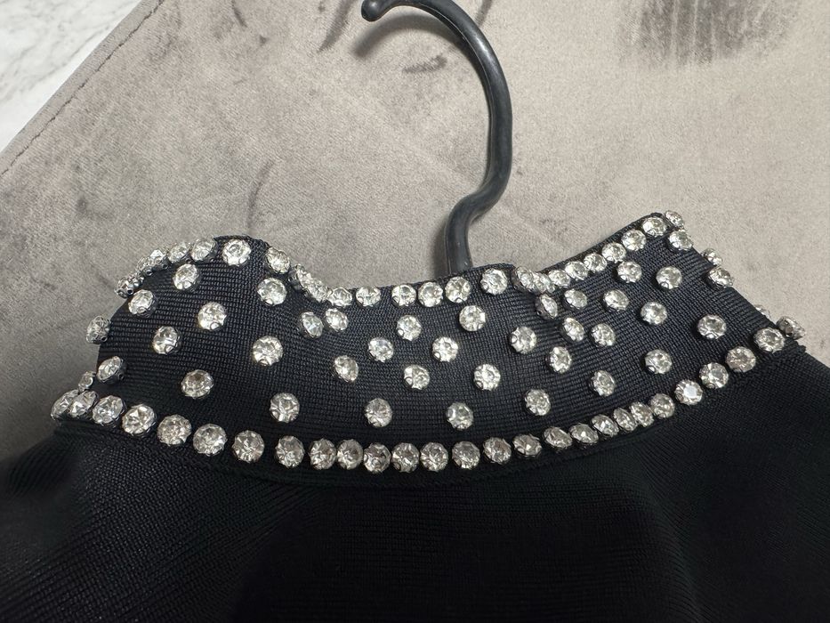 rochie neagra eveniment