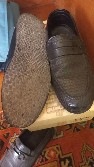 Tufli sotiladi razmeri 40