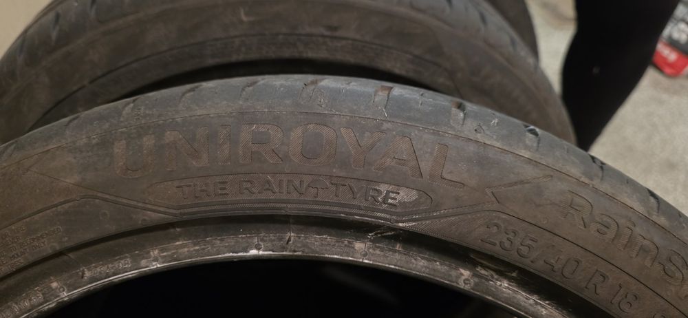 Продавам летни гуми Uniroyal 235/4018