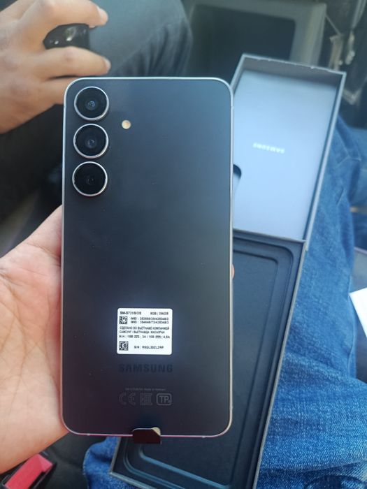 Samsung s25 Fe yengi