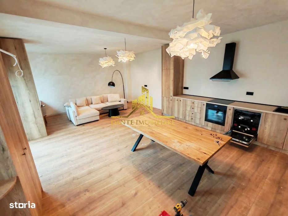 Casa, 3 camere, TOTUL NOU ultrafinisata parcare, Central, Pet Friendly