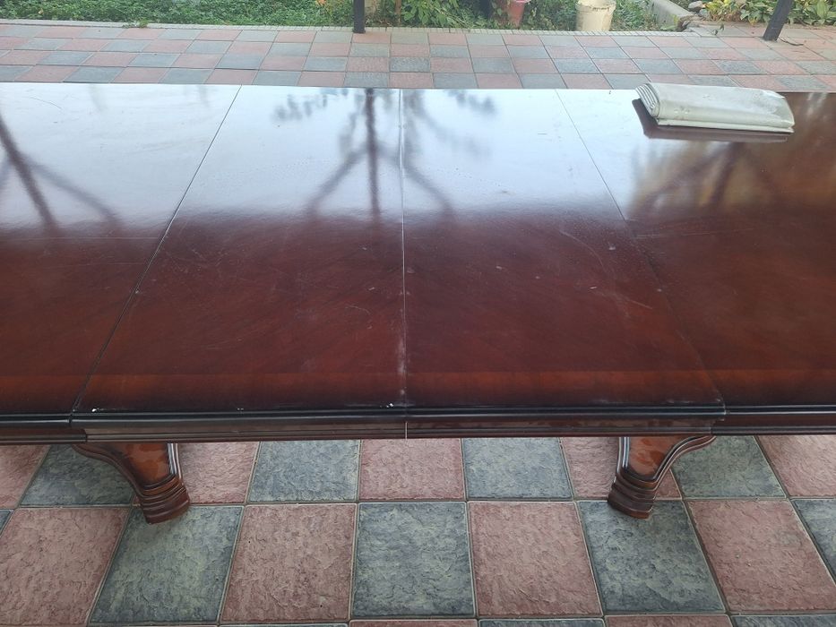 Стол  для гостиной