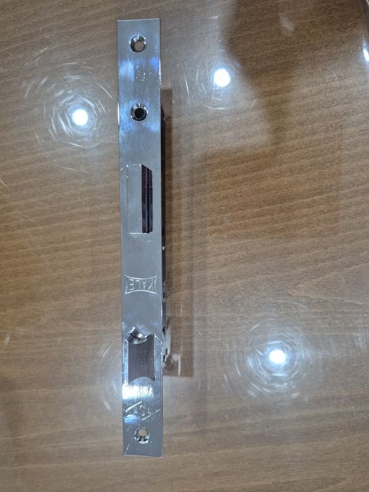 Чисто нова секретна браво за Алуминиева дограма  85/35MM