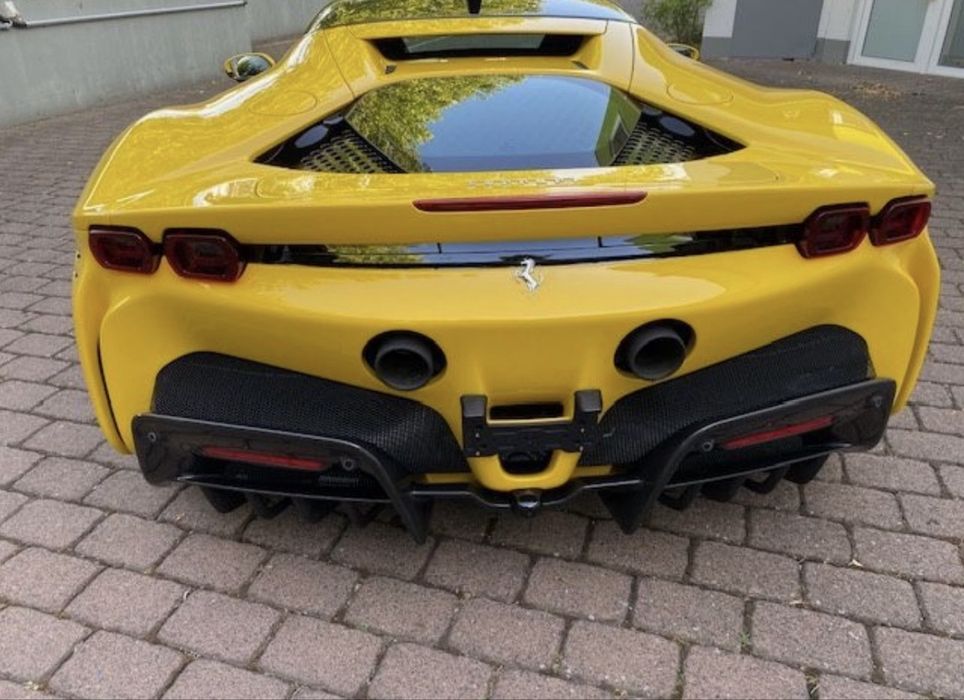 Ferrari SF90 Stradale