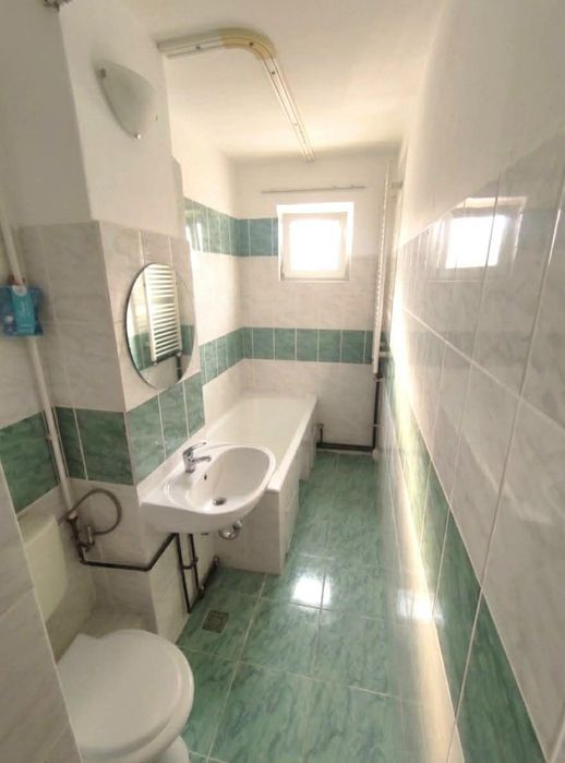 Apartament 2 camere Carei - 34.500€ , etajul 2 , 41,5 m2 utili .
-