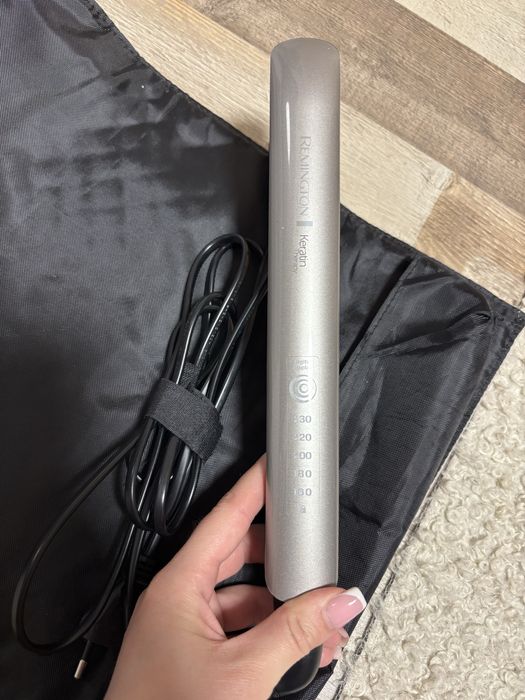 Преса за коса Remington Keratin