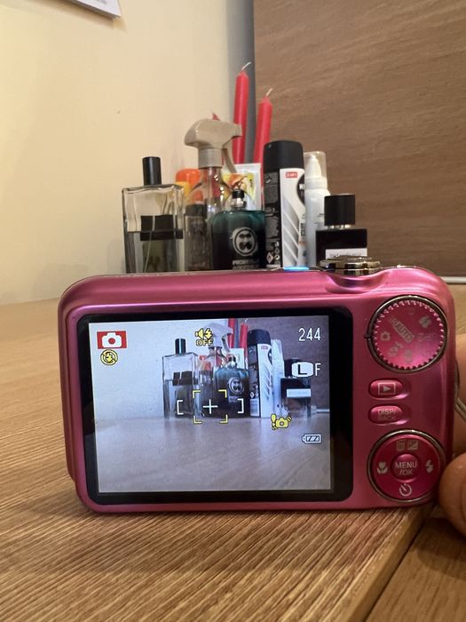 Фотоапарат Fujifilm 16Mp с подаръци