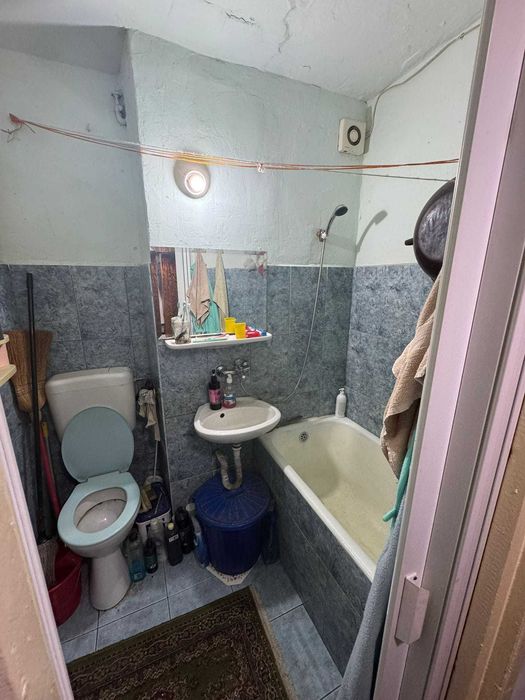 Vand apartament cu două camere