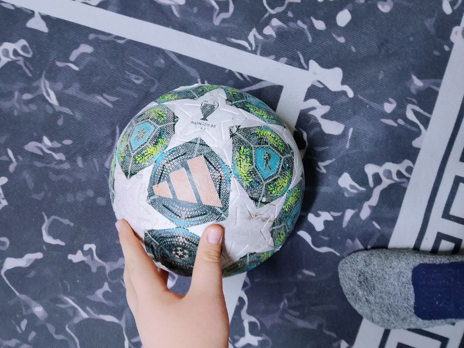 Продаю мяч оригинал