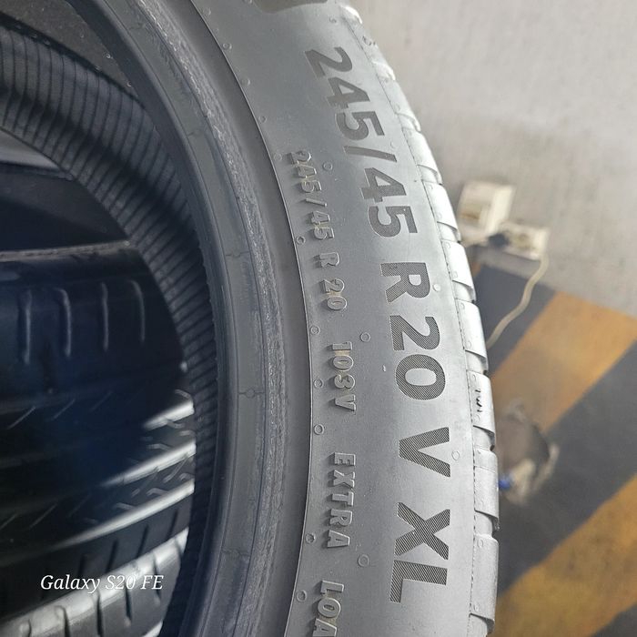 245/45/20 Continental