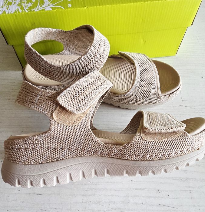 Дамски летни сандали