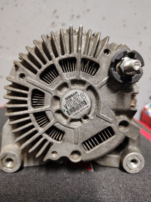 Генератор за Нисан