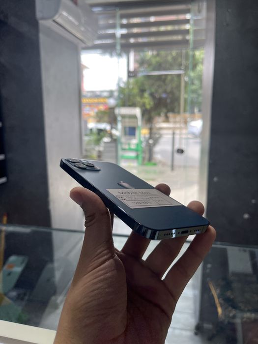 Iphone 12 pro sotiladi