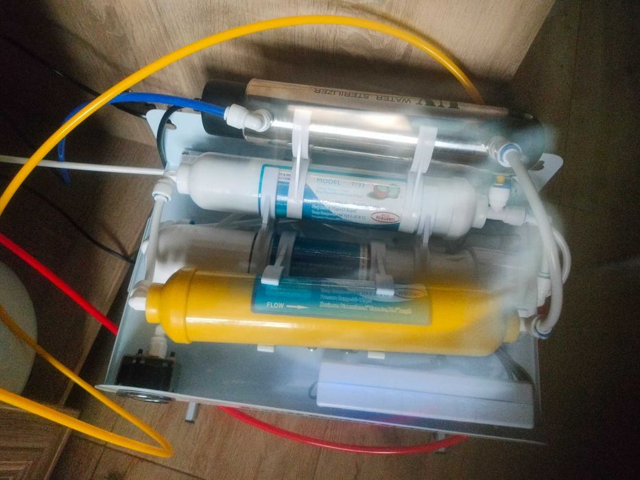Sistem filtrare apa Osmoza cu Computer in 7 trepte cu Remineralizare si Lampa UV CMPRO 7  UV