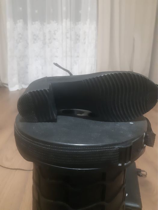 Туфли кожаные.