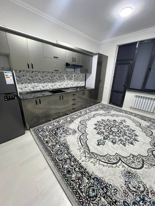 Kvartira  oilaga  ijaraga beriladi.