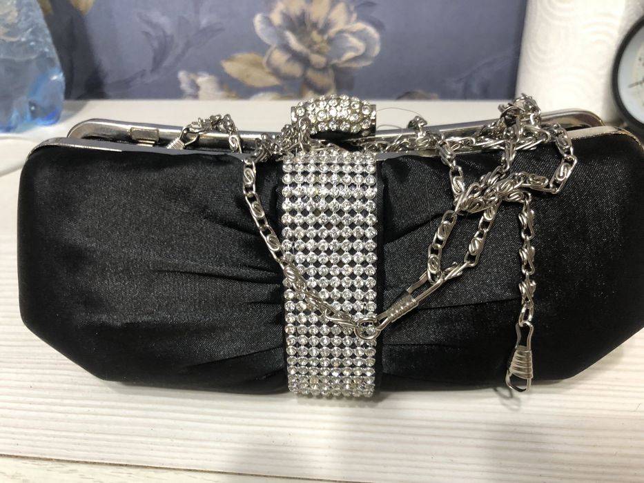 Продам клатч сумку черный цвет