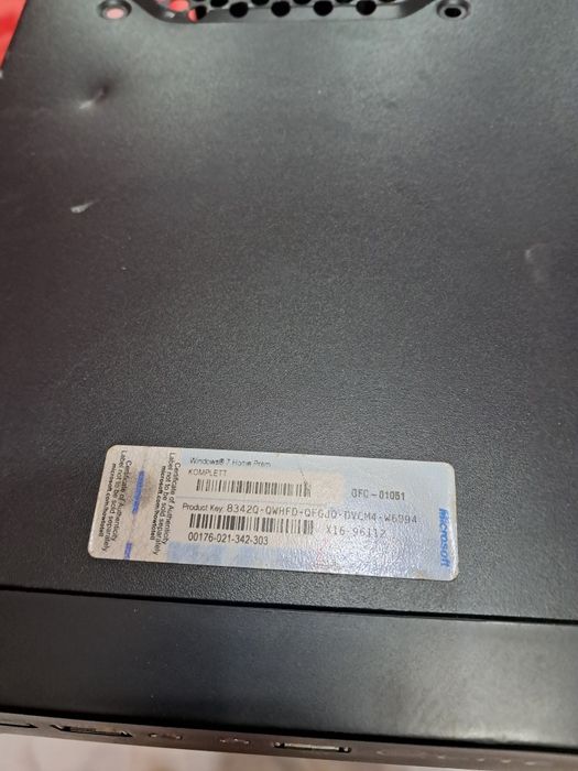 Vand unitate I7 windows nou