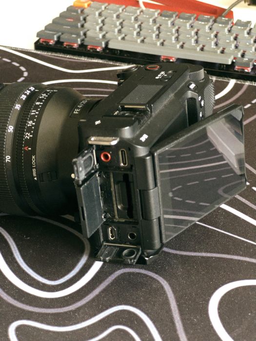 Sony zv-e1 вмсте с 20-70