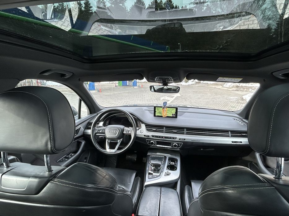 Audi Q7 3.0tdi S-line  7persoane