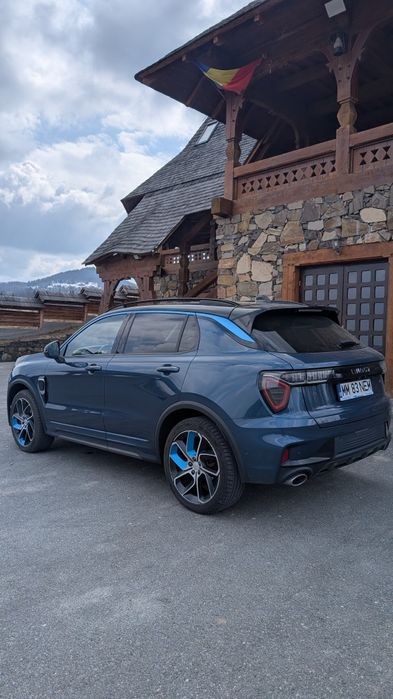 Lynk&Co 01  PHEV