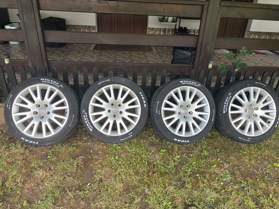 Vând jante Audi R17