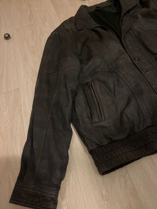 Vând geaca bărbătească, piele nubuc, mărimea 54-56(xl)