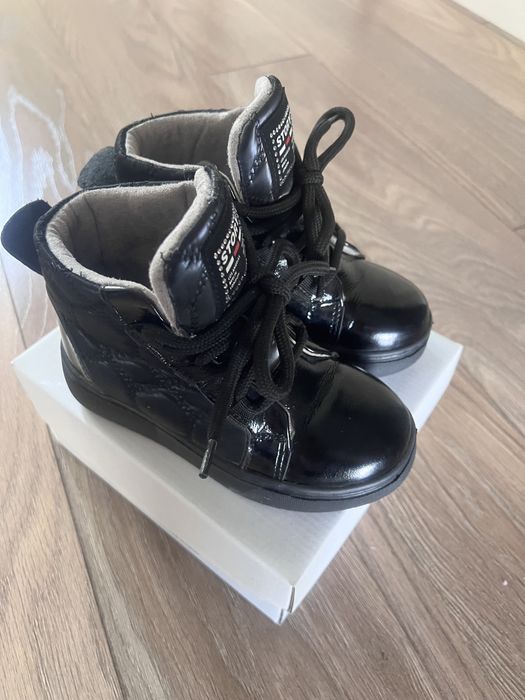 Продам детскую обувь…..