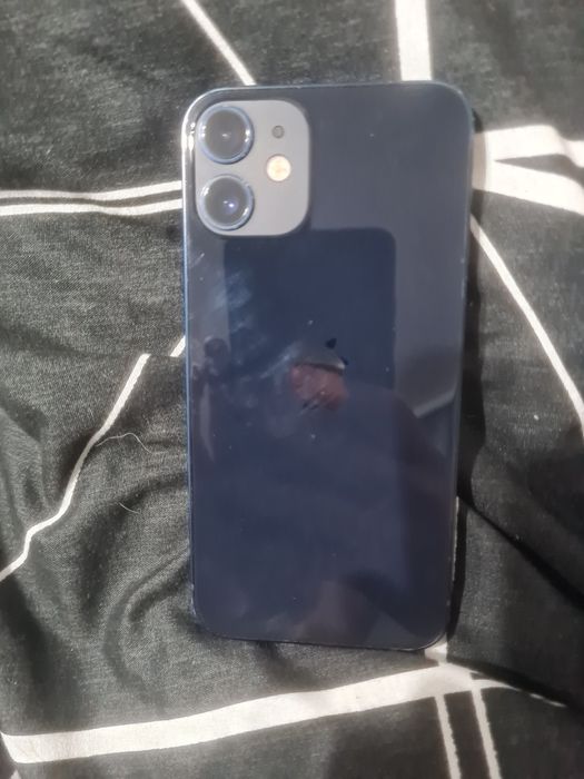Продам iPhone 12 mini 128 79