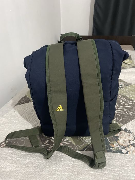 Рюкзак Adidas                                   .