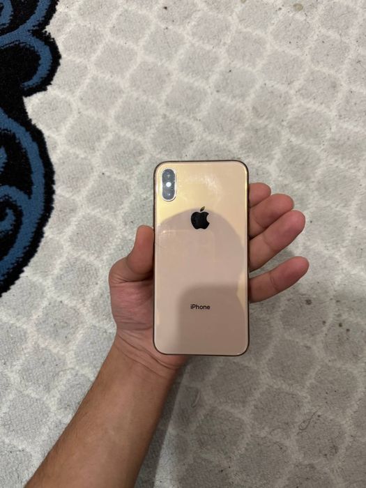 Iphone xs gold 111$