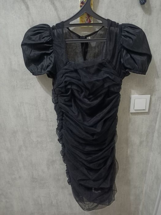 Милое черное вечернее платье