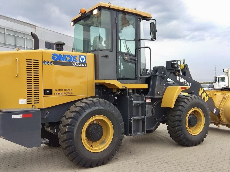 Погрузчик экскаватор x2 услуги эксковатора Генподряд