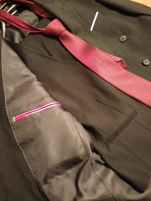 Костюм двубортный