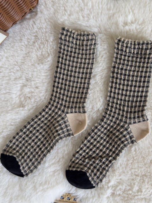 Две пары носков женских